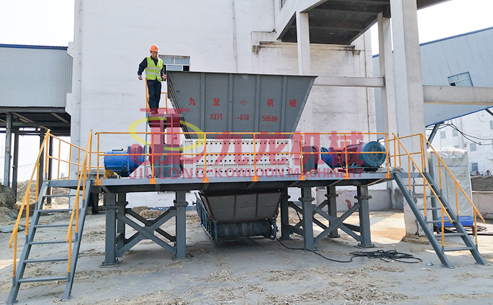 稻草捆粉碎機(jī)